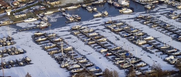 Gedurende de winterperiode kunt u uw boot natuurlijk bij ons in het water laten liggen.